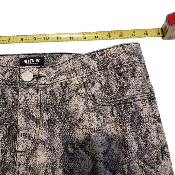 Allen B. Schwartz Women Size 14 Narrow Leg Snakeskin Print Jeans Gray Black - Picture 8 of 9
